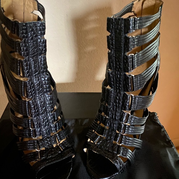 L.A.M.B by Gwen Stefani - Picture 4 of 7